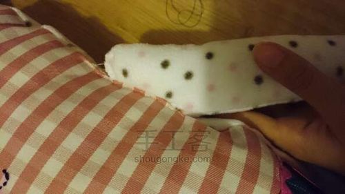 Мекана играчка зека с властитим рукама