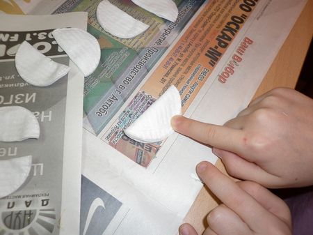 Поклон мајчинском цвету из ватрене вуне
