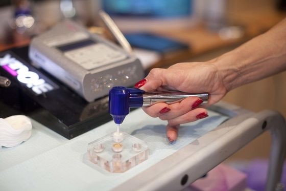 Трајна шминка за скривање модрица испод очију