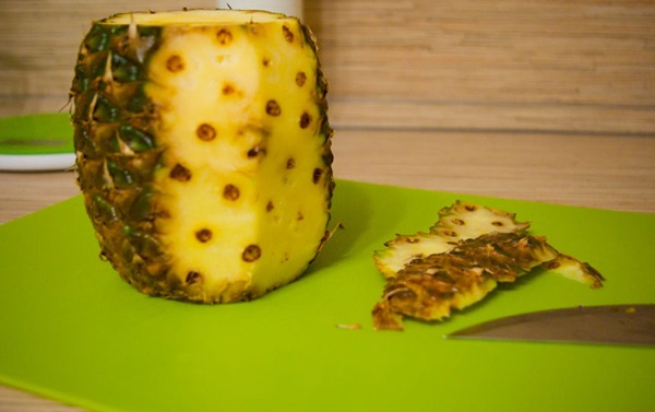 Како исправно и лијепо исећи ананас