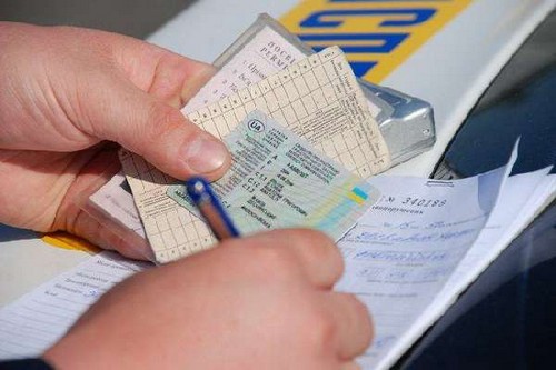 Како проверити новчане казне саобраћајне полиције на броју аутомобила