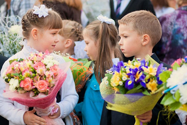 Поздрави првим ученицима 1. септембра од дипломаца и родитеља