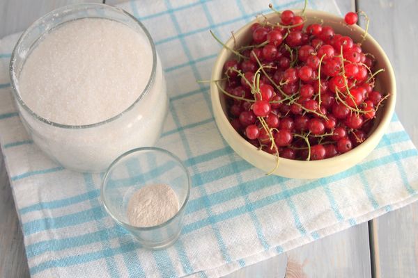 Дзему црвене рибизле Дзему црвене рибизле
