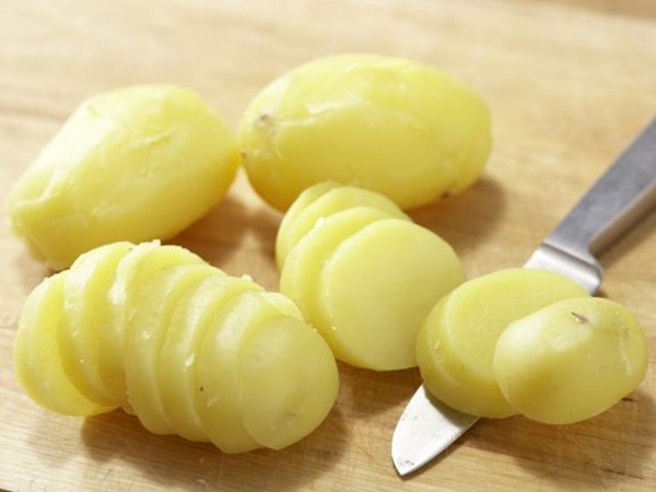 Како кухати лишће у тигању
