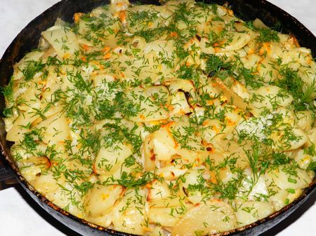 Кромпир са месом у пећи: како кувати укусно?