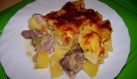 Кромпир са месом у пећи: како кувати укусно?
