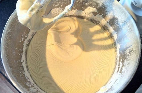 Рецепт за укусно и неуобичајено кекс у мултиварку - корак по корак са фотографијом