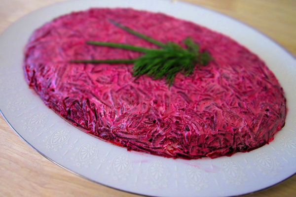 Рецепт за харинге испод шунке за нову годину код куће - класичан, ролно, са јабуком корак по корак